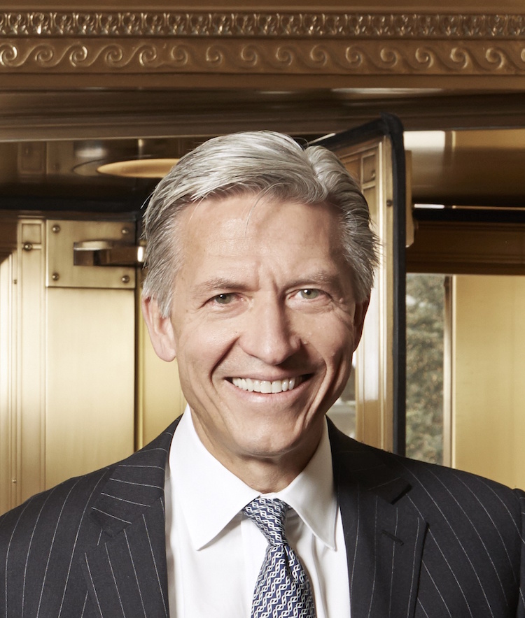 Байрон Тротт стал главным советником богатейших семей США